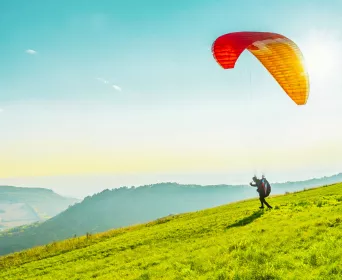 dharamshala paragliding tour