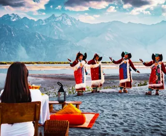 discover ladakh tour