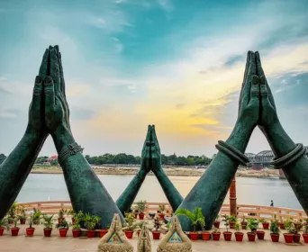 varanasi bodhgaya chitrakoot tour